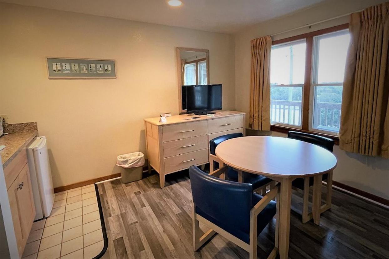 Pony Island Inn オクラコーク エクステリア 写真